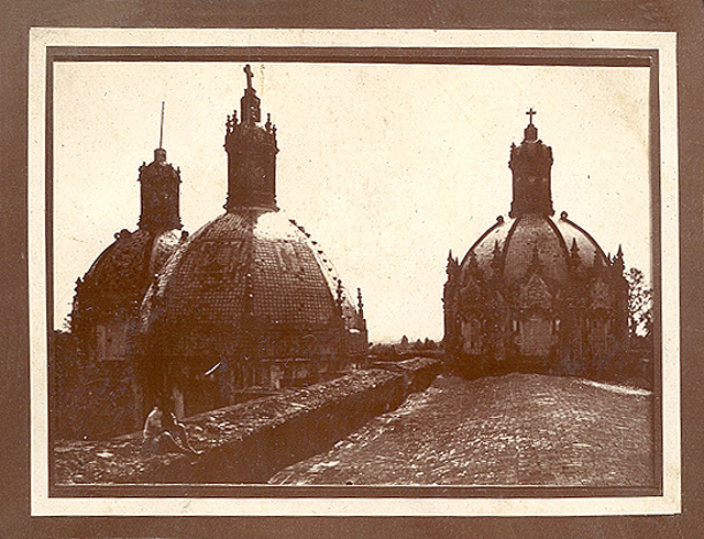 Cpulas de la Iglesia del Carmen en San ngel